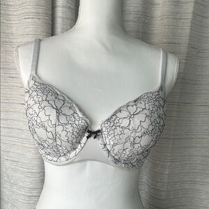 Victoria's Secret Lace Bra - White and Black